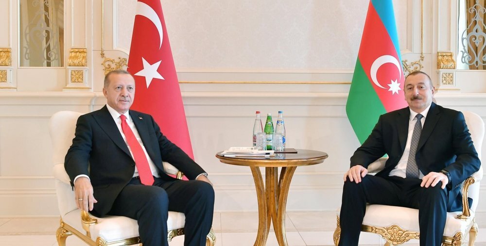 Azerbaycan–Turkiye: Ayrilarmi konul candan?
